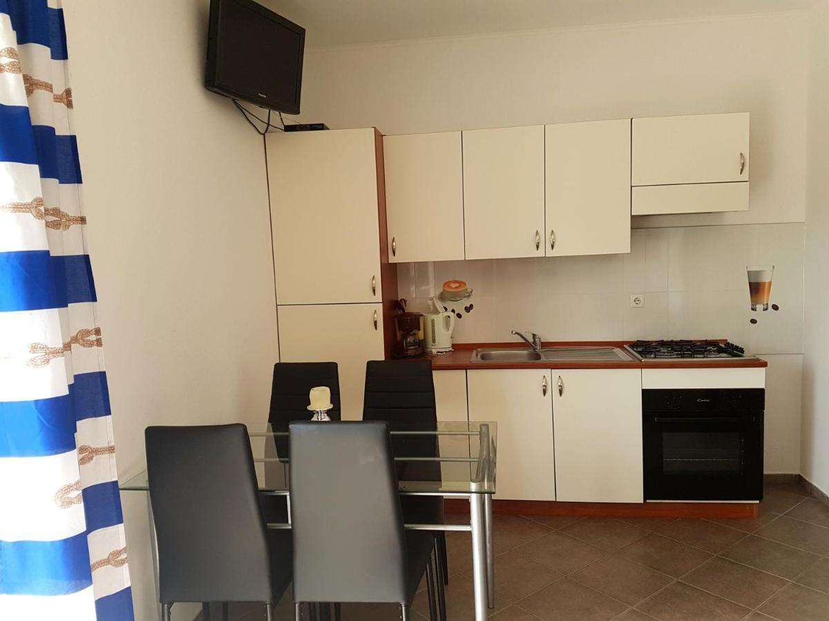 Apartments With A Parking Space Nin, Zadar - 13571 Exterior foto